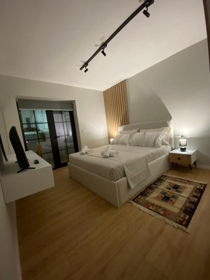 Lucas Downtown Apartamento Tirana Exterior foto